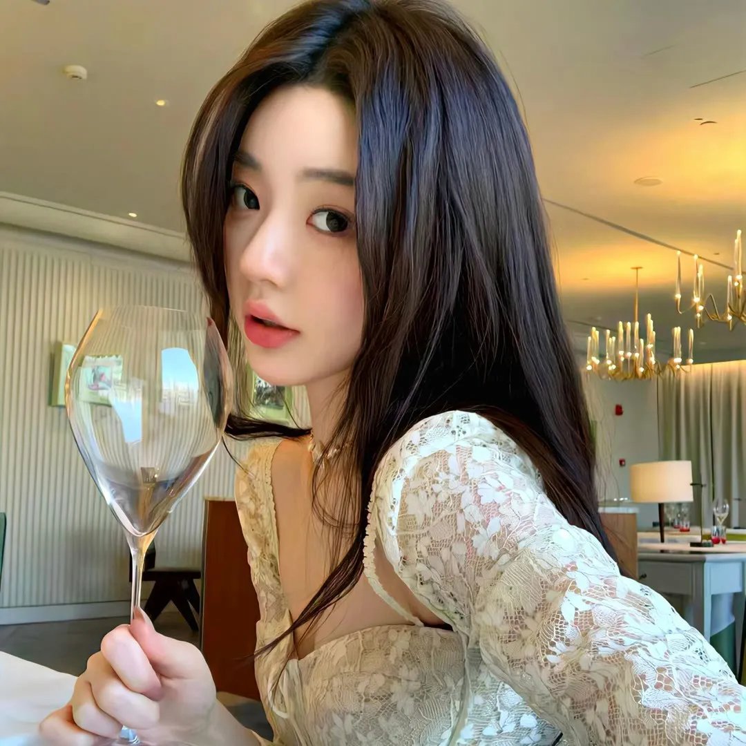 住在我身体里的那个她 在线观看封面